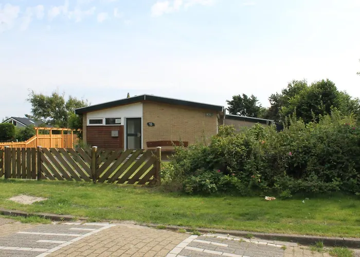 Aan Zee Дом отдыха Юлианадорп