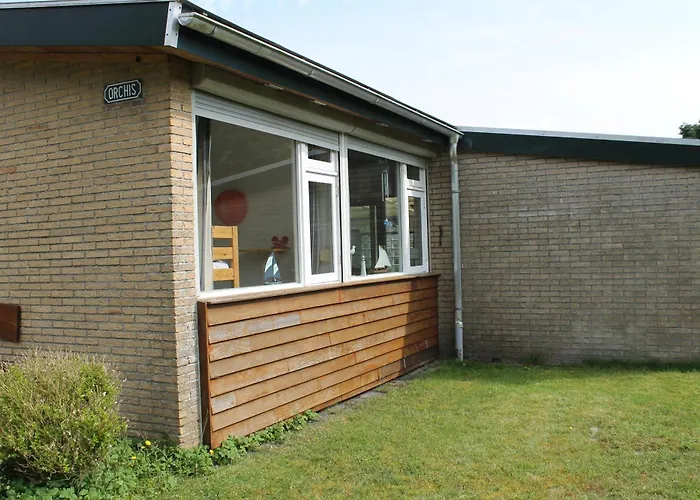 Aan Zee Дом отдыха