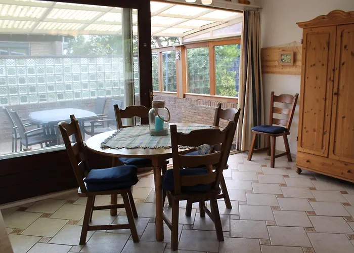 Aan Zee Дом отдыха *