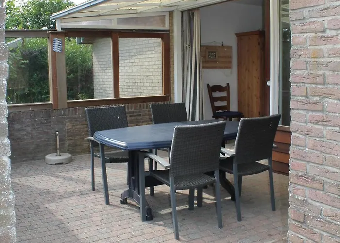 Aan Zee Юлианадорп